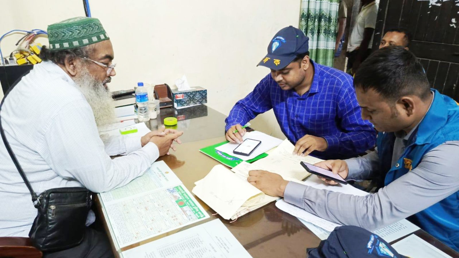 সরকারি অর্থ আত্মসাতের অভিযোগ: পাংশা সাব-রেজিস্ট্রি অফিসে দুদক