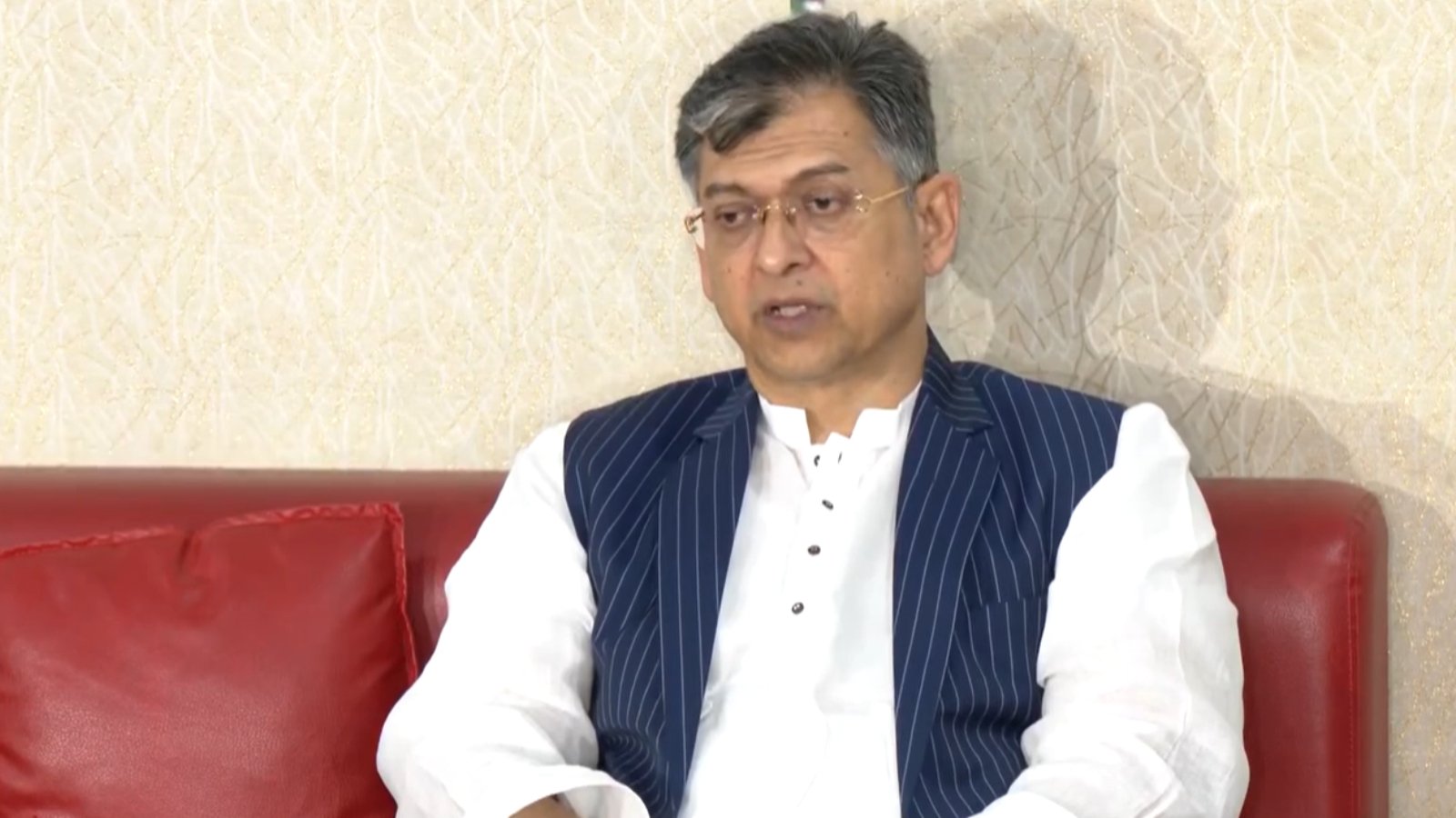রাজনৈতিক দল নিষিদ্ধের পক্ষে নয় বিএনপি: সালাহউদ্দিন আহমদ