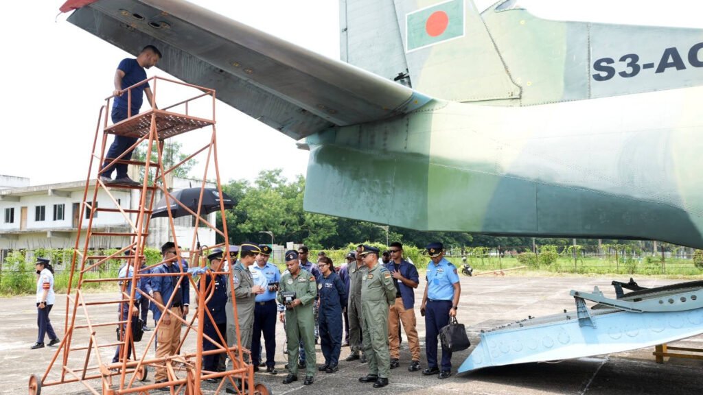 বিমান বাহিনী ঘাঁটি জহুরুল হক পরিদর্শন করলেন বিমান বাহিনী প্রধান