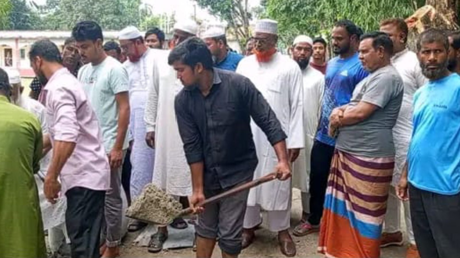 নীলফামারী ডিমলা, গায়াবাড়ী ইউনিয়নে রাস্তা সংস্কারের কাজে এগিয়ে জামায়েতে ইসলামী