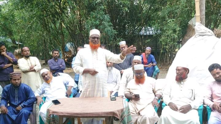 আগামী জাতীয় সংসদ নির্বাচনে নীলফামারী ৪ আসনে, সনাতন ধর্মাবলম্বীদের সাথে মত বিনিময় করেন।