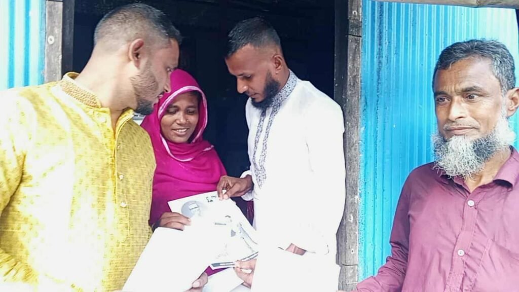 জাতীয় সংসদ নির্বাচন কে সামনে রেখেবালিয়া ৪নং ওয়ার্ডে ধানের শীষ মার্কায় ভোট চেয়ে ইউনিয়ন যুবদলের লিফলেট বিতরন।