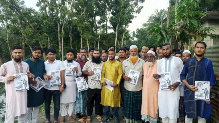 জাতীয় সংসদ নির্বাচন কে সামনে রেখেবালিয়া ৪নং ওয়ার্ডে ধানের শীষ মার্কায় ভোট চেয়ে ইউনিয়ন যুবদলের লিফলেট বিতরন।