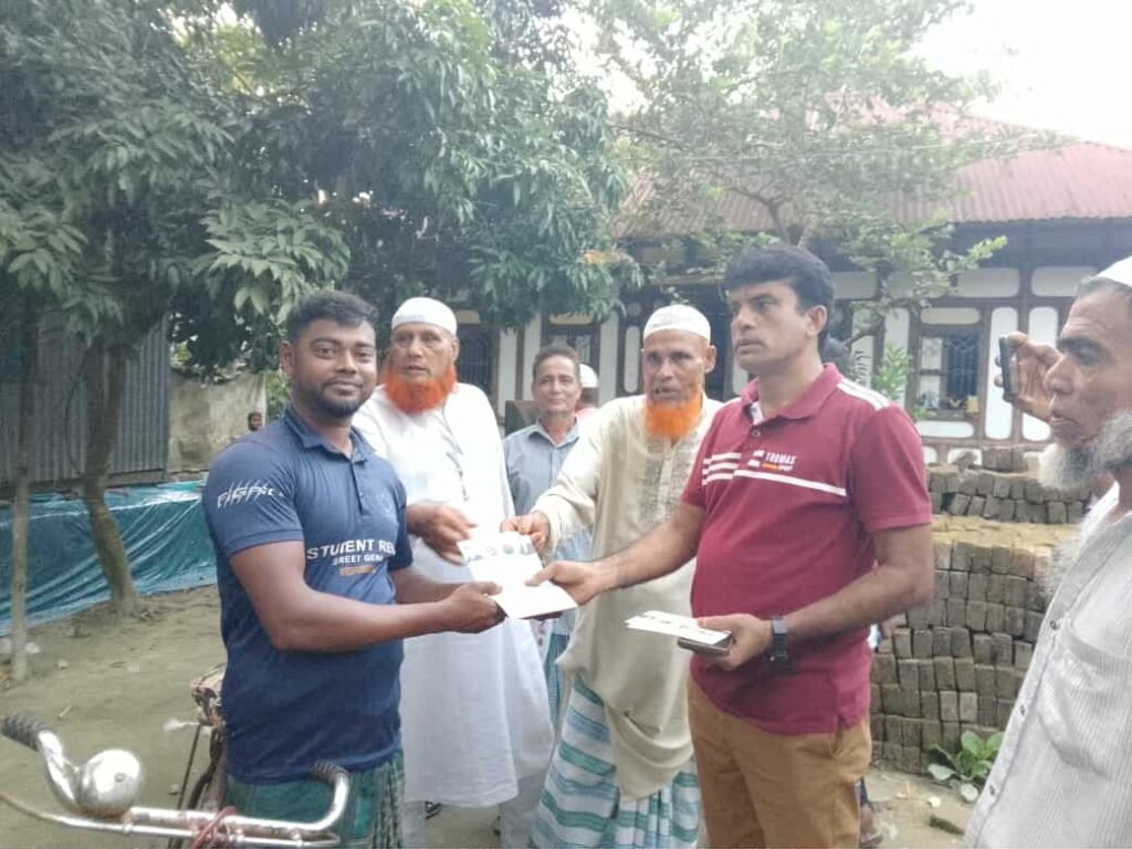 হানারচরে ধানের শীষে ভোট চেয়ে বিএনপি'র অঙ্গ সহযোগী সংগঠনের গণসংযোগ ও লিফলেট বিতরণ