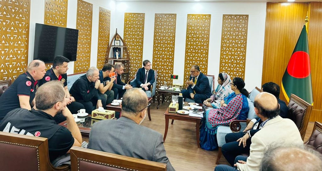 বিমানবন্দরে অগ্নিকাণ্ডের কারণ অনুসন্ধানে ঢাকায় পৌঁছেছে তুরস্কের বিশেষজ্ঞদের একটি দল।