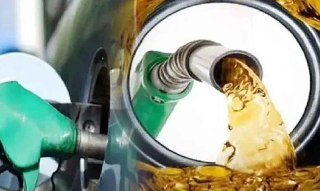 ট্রাম্পের ইরান হামলা স্থগিত ঘোষণায় বিশ্ববাজারে কমল তেলের দাম
