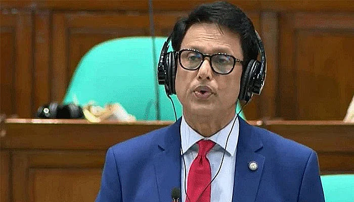 ঢাকা ও চট্টগ্রামসহ দেশের ১৩টি জেলায় শিক্ষার্থীদের প্রতিবাদ কর্মসূচি অনুষ্ঠিত হয়েছে।
